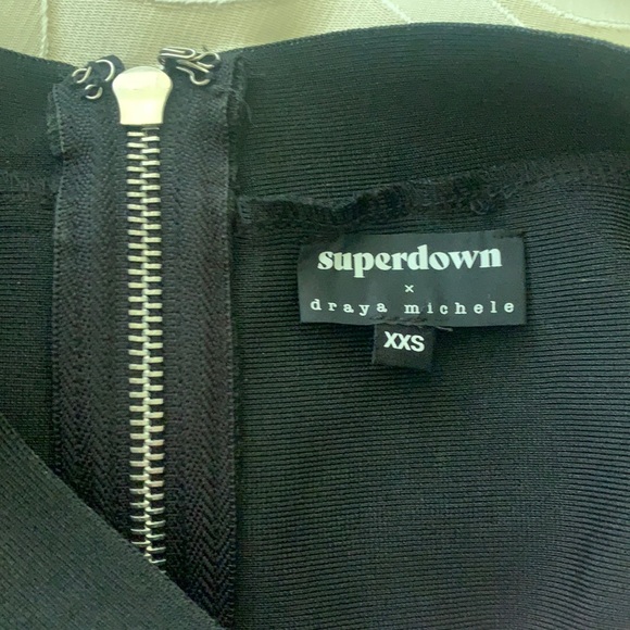 Revolve Superdown set - Picture 4 of 4